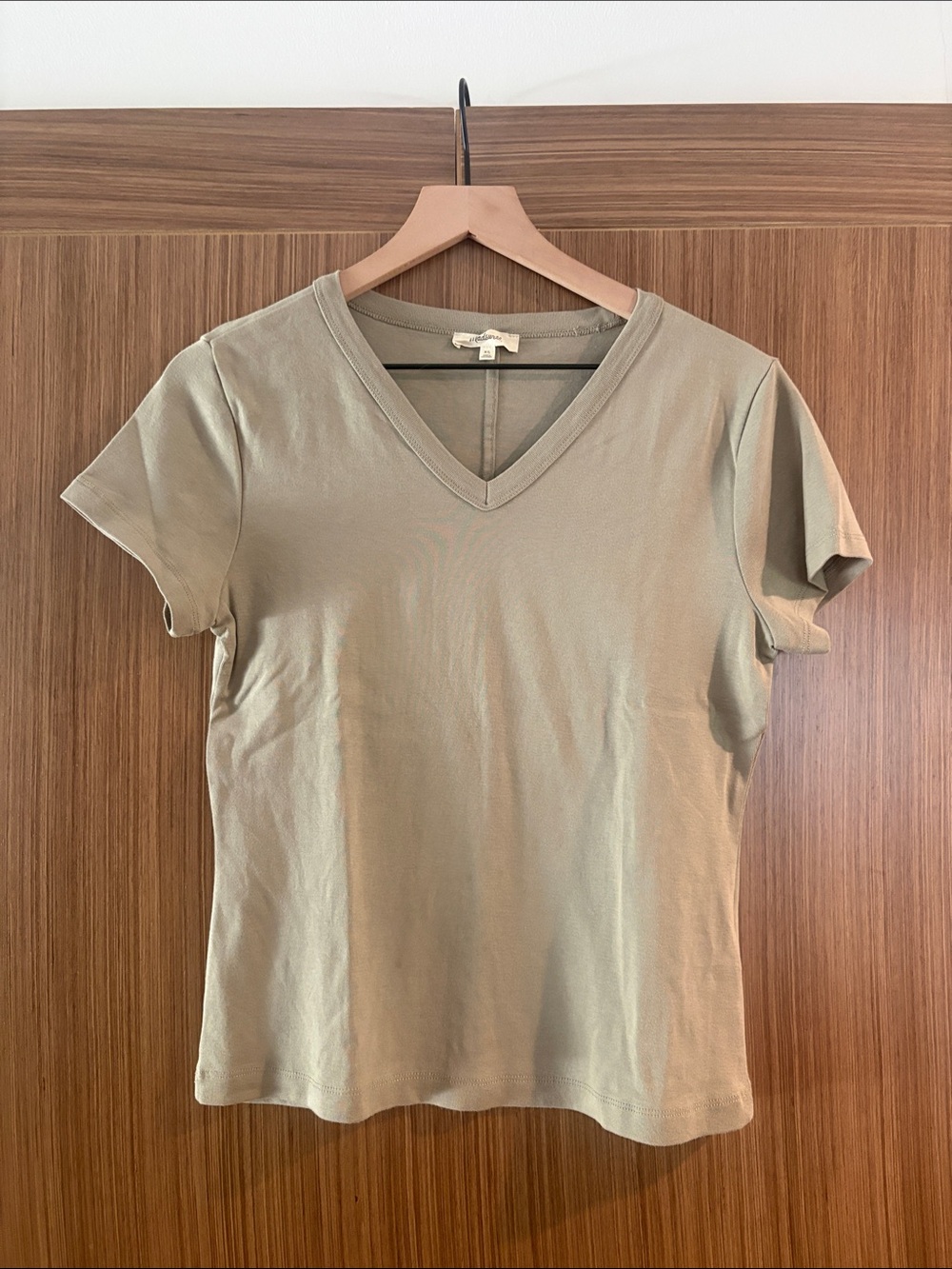 Madewell:  90's V-Neck Baby Tee, XL, Muted Gray-Green